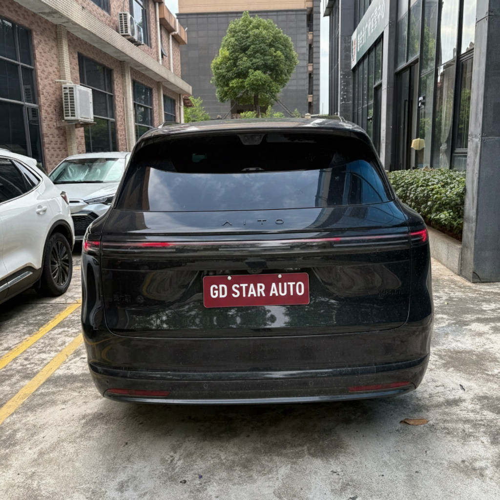 AITO M7 — 5