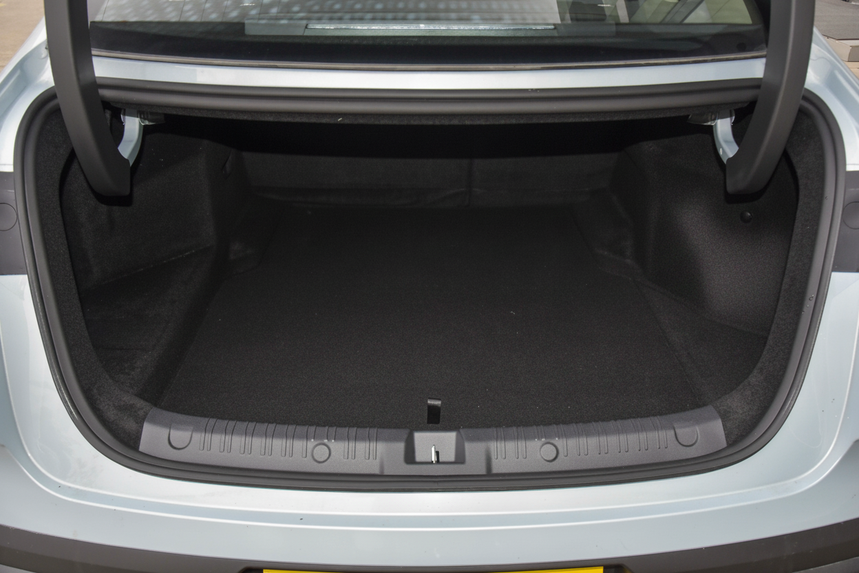 BYD Qin L DM-i 2024 80KM Beyond Edition — 6